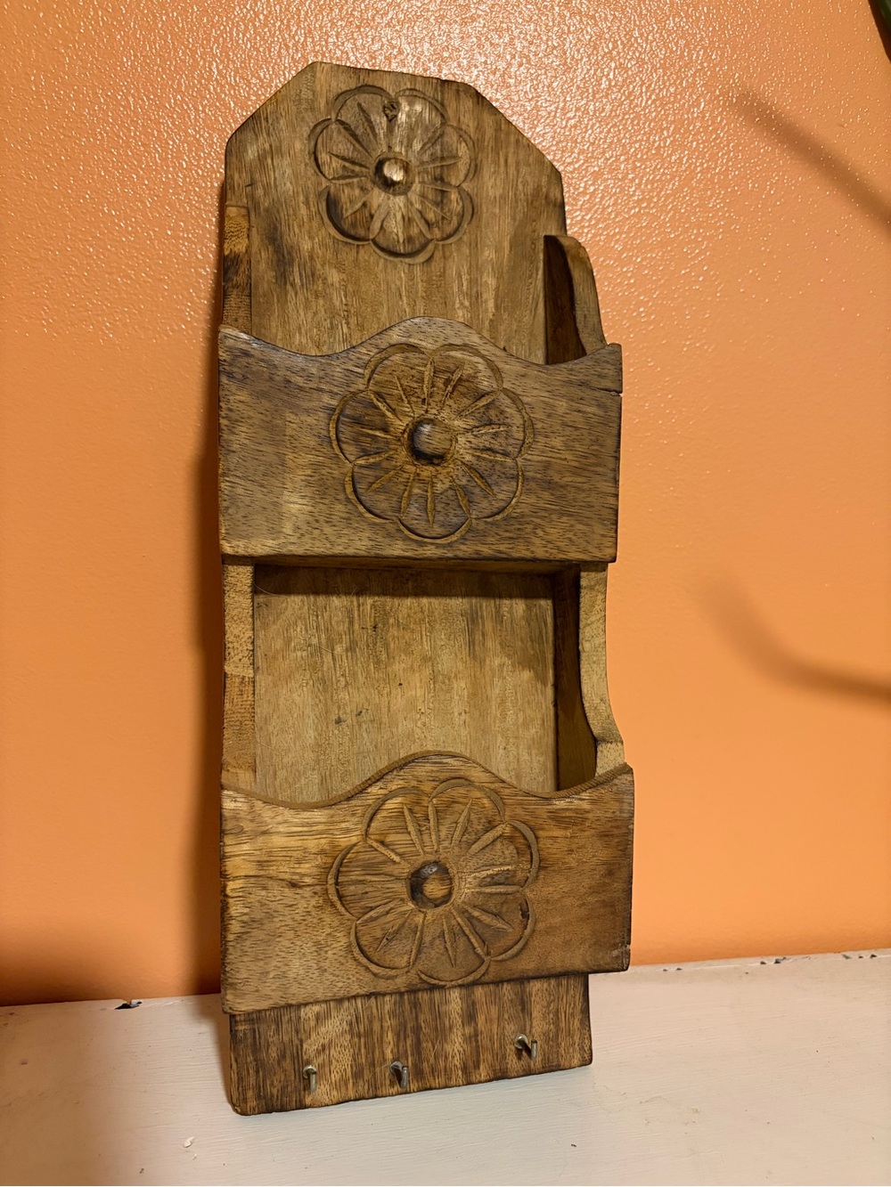 🌸3/$20🌸 Handcrafted Wooden Wall Organizer with Floral Carvings